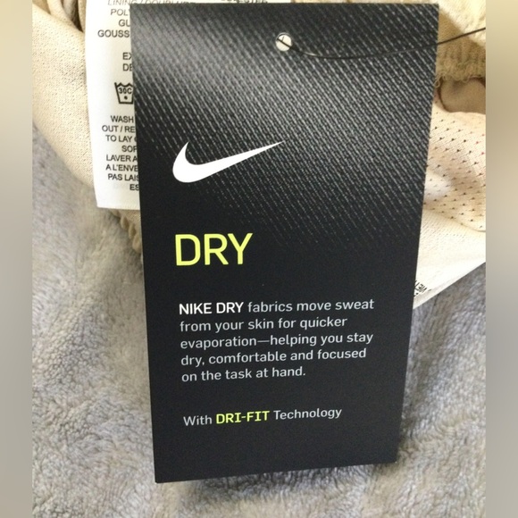 Nike Women’s Dry Fit Lined Short Size M Standard Fit - Picture 7 of 7